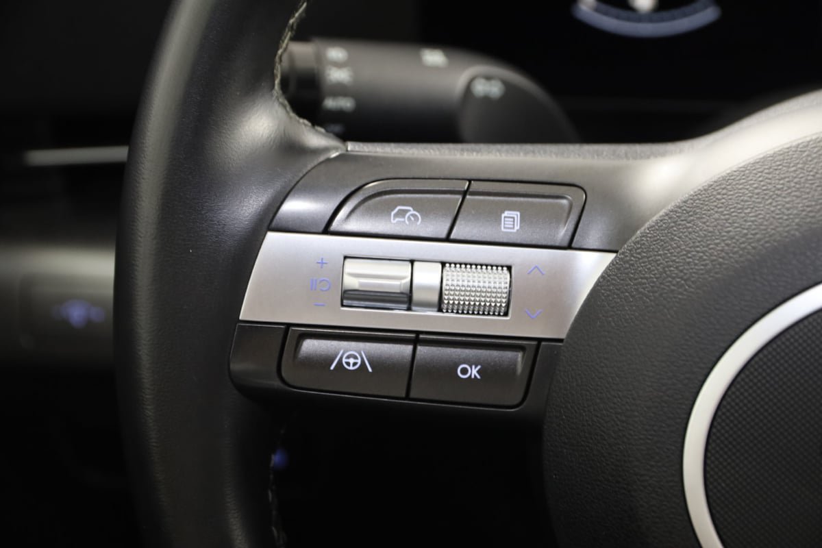 Used 2024 Hyundai Kona SEL FWD image 30