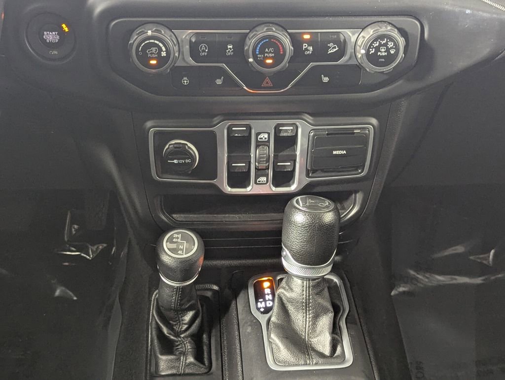 Used 2018 Jeep Wrangler Unlimited Sport S AWD/4WD image 18