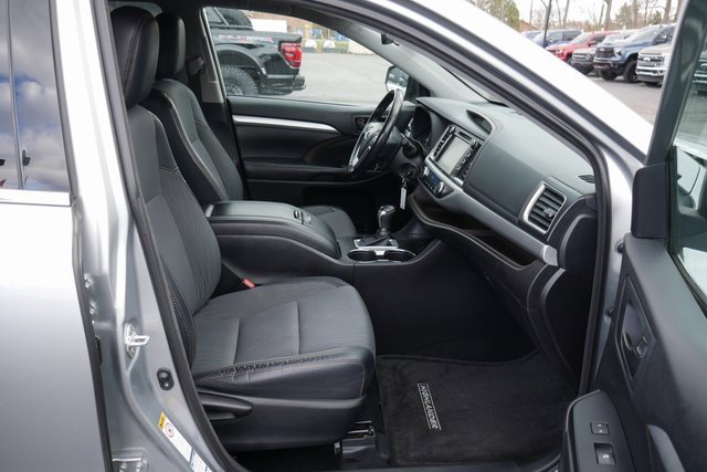 Used 2018 Toyota Highlander Plus image 24