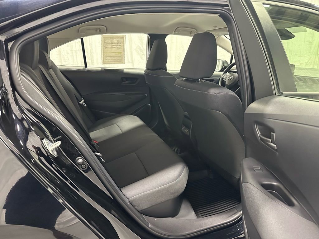 Used 2025 Toyota Corolla LE image 51