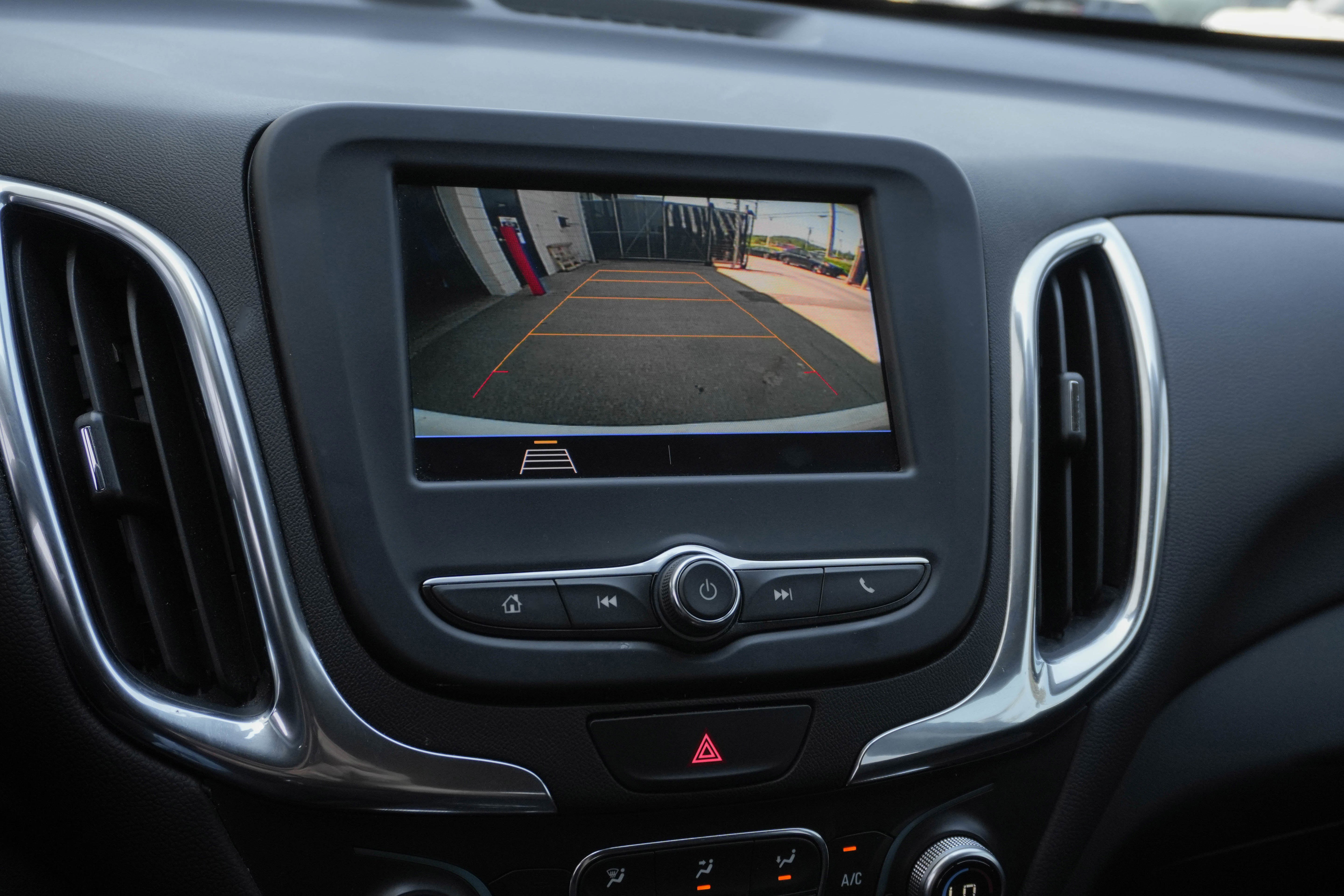 Used 2021 Chevrolet Equinox LT FWD image 24