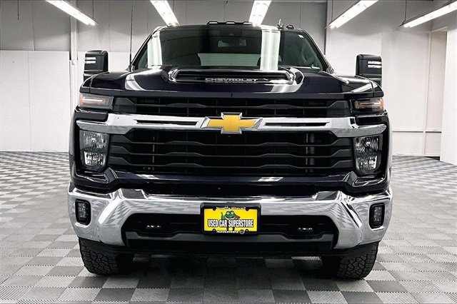 Used 2024 Chevrolet Silverado 2500 LT w/ All Star Edition image 3