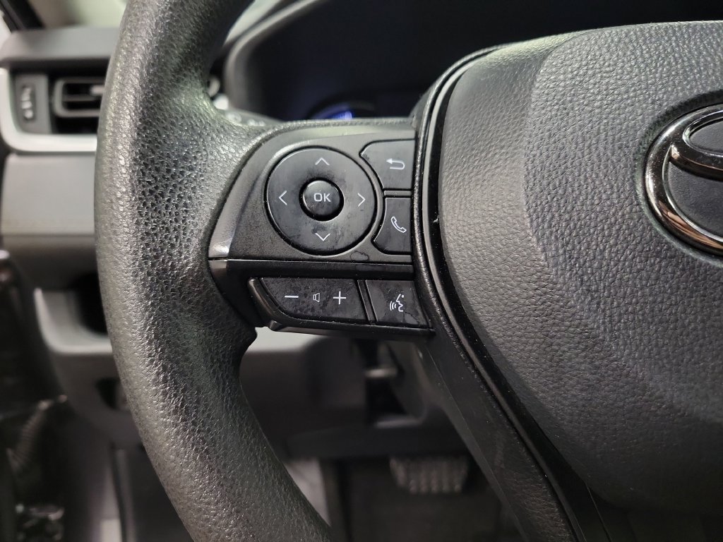Used 2025 Toyota RAV4 XLE AWD/4WD image 25