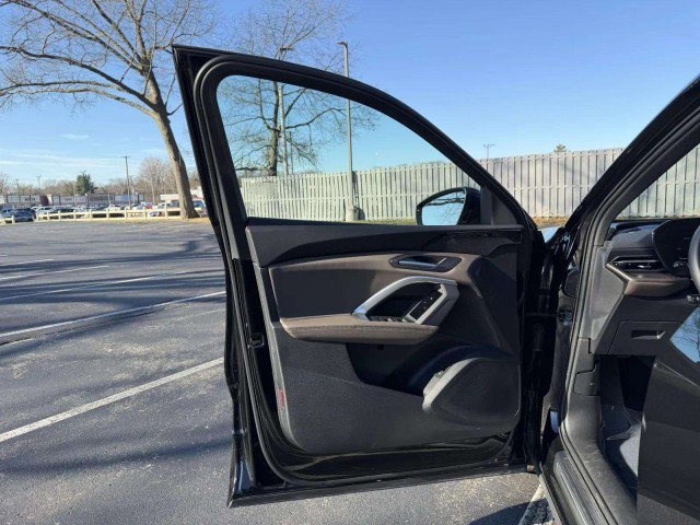 Certified 2025 Audi Q5 Premium w/ Convenience Package image 18