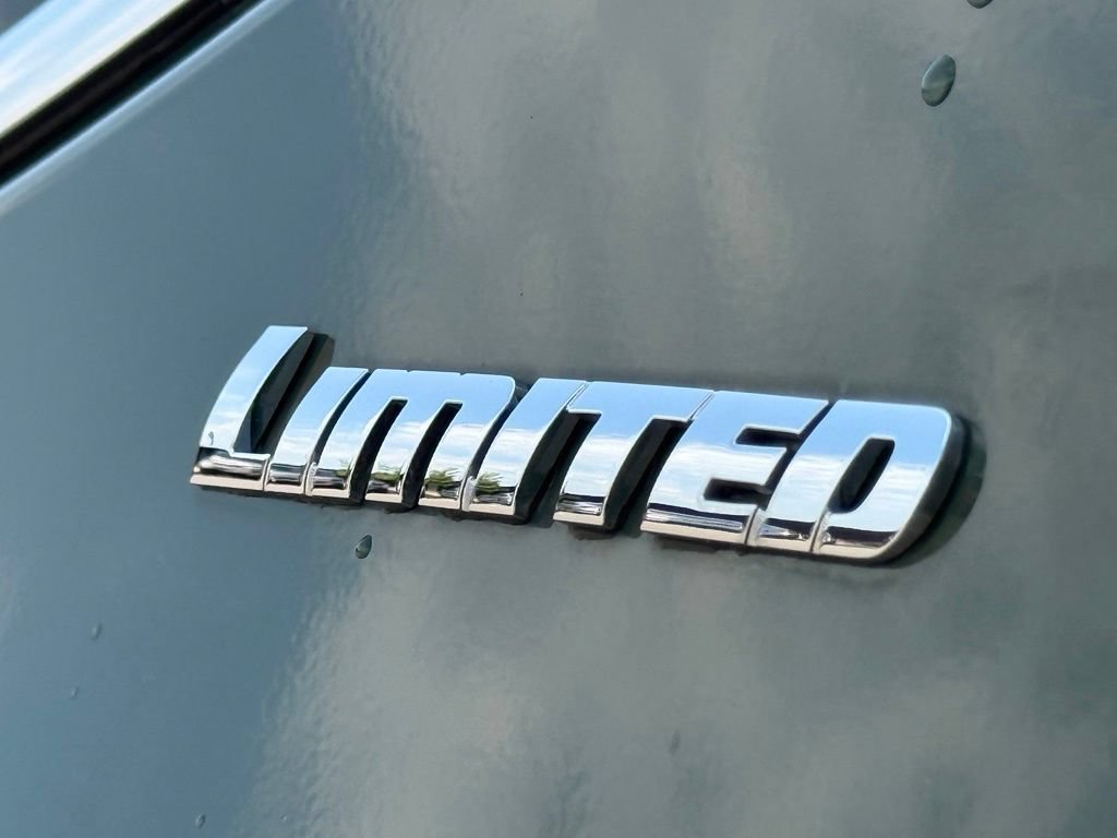 Used 2023 Toyota Tundra Limited AWD/4WD image 5