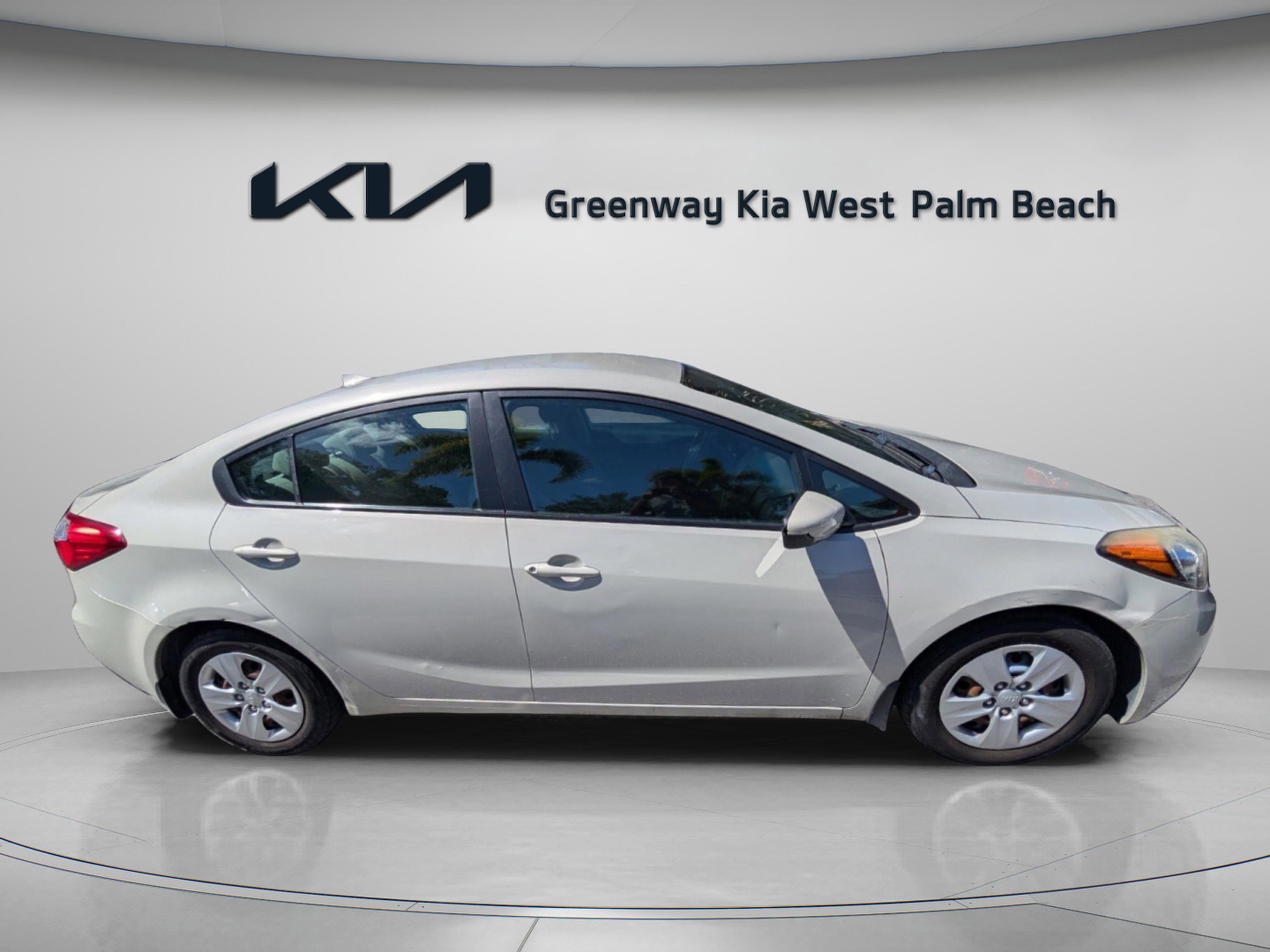 Used 2015 Kia Forte LX FWD image 5