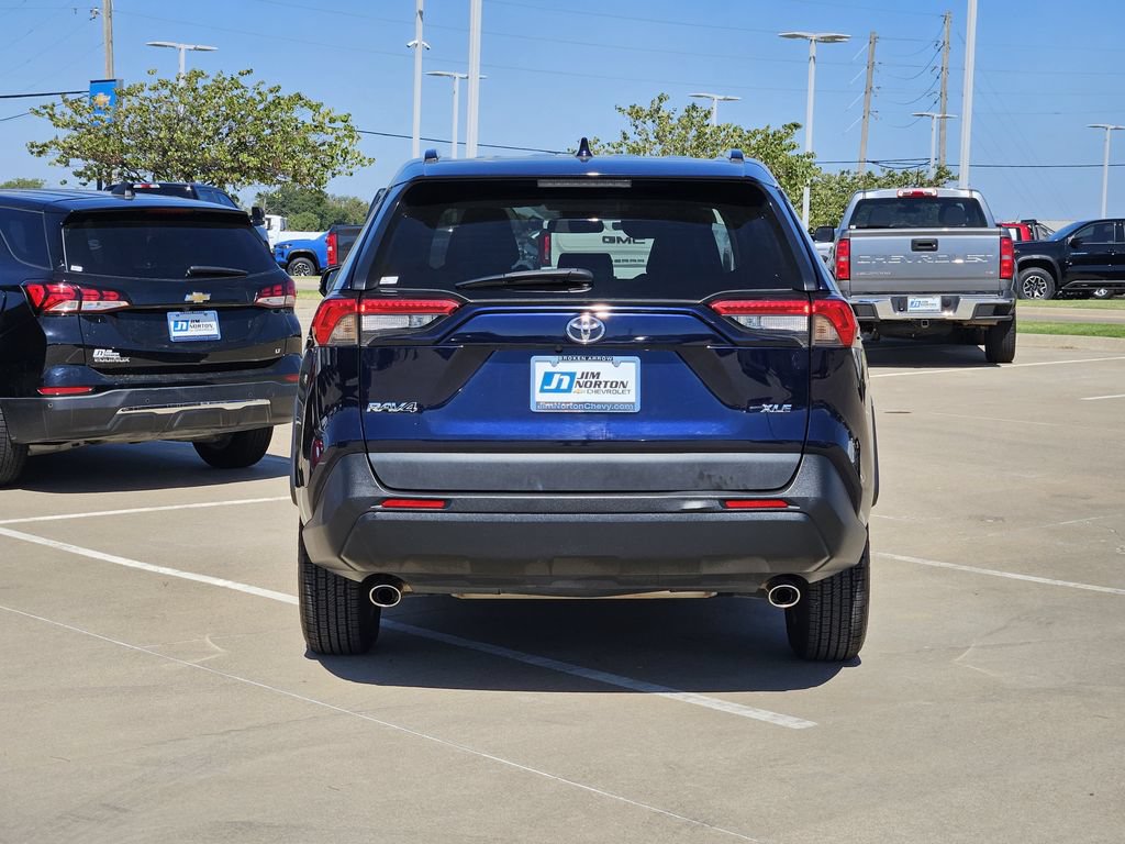 Used 2023 Toyota RAV4 XLE FWD image 6