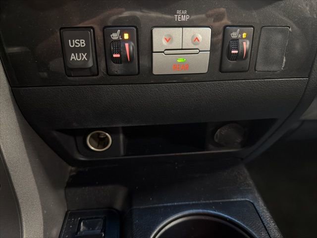 Used 2011 Toyota Sequoia Limited AWD/4WD image 28