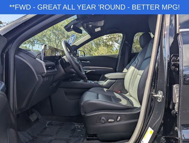 Used 2025 Cadillac XT4 Premium Luxury image 9