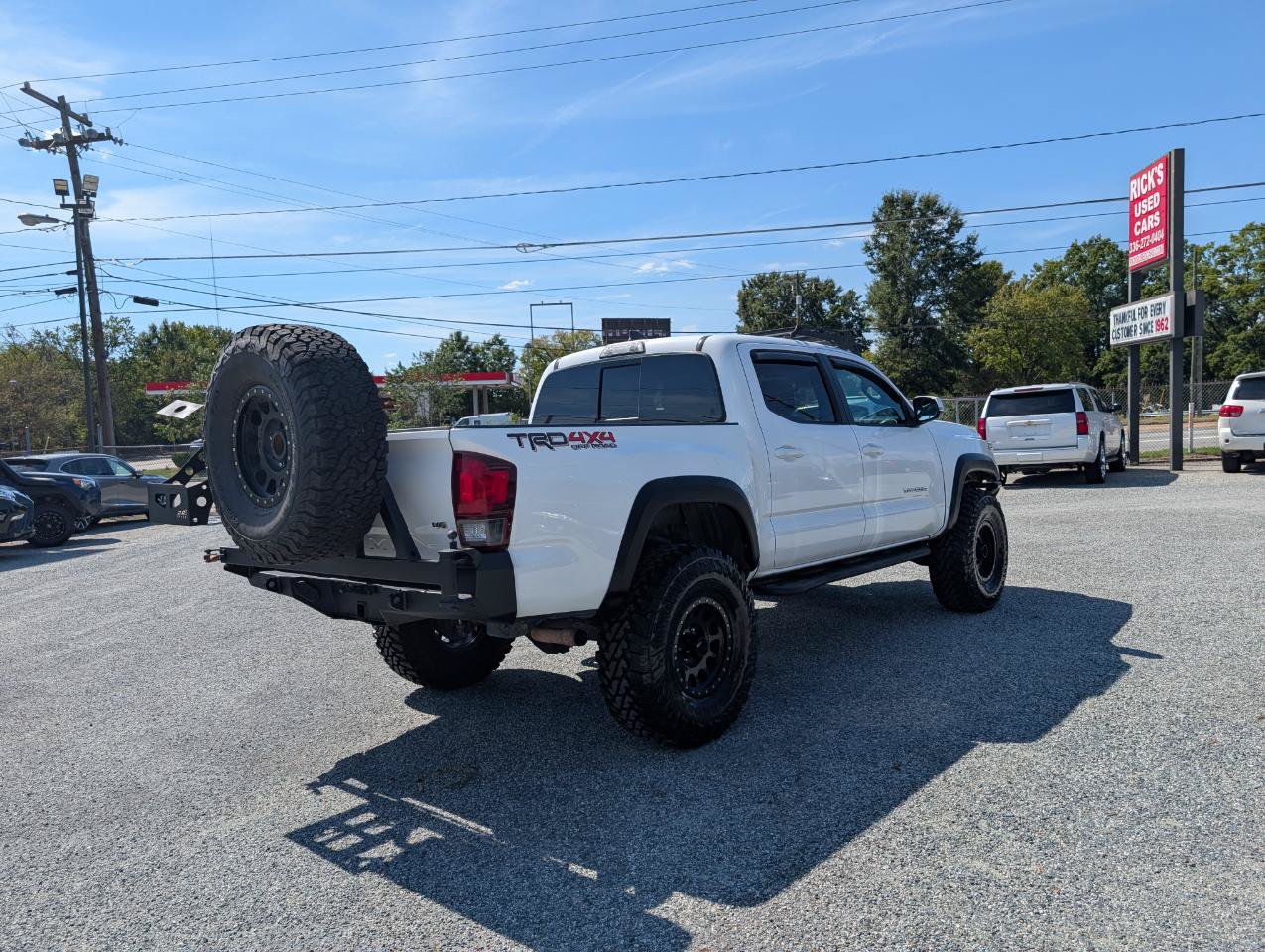 Used 2018 Toyota Tacoma TRD Off-Road AWD/4WD image 7