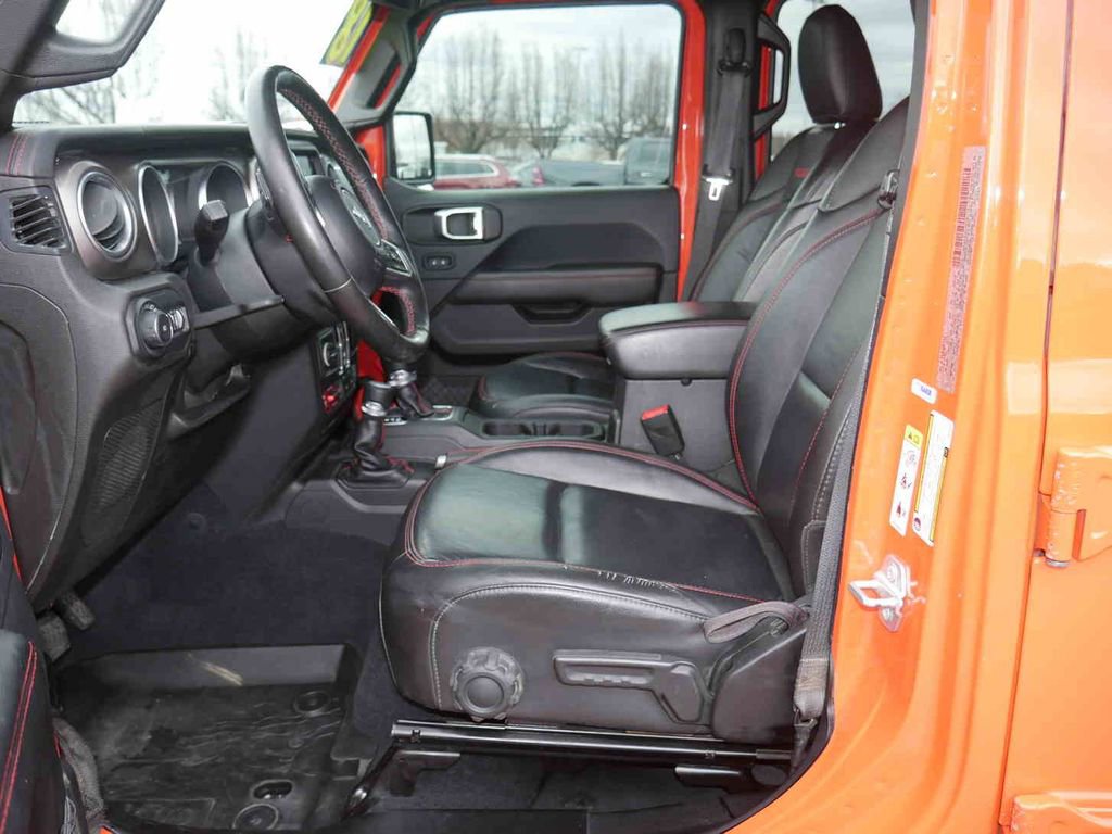 Used 2018 Jeep Wrangler Unlimited Rubicon image 31