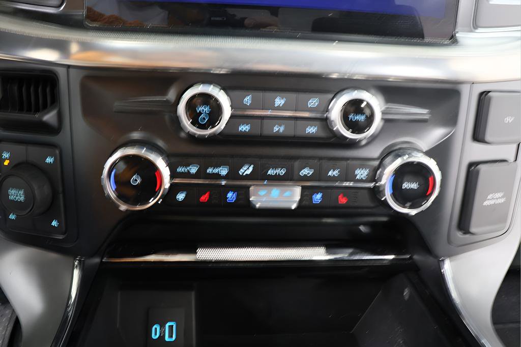 Used 2024 Ford F150 Lariat image 11