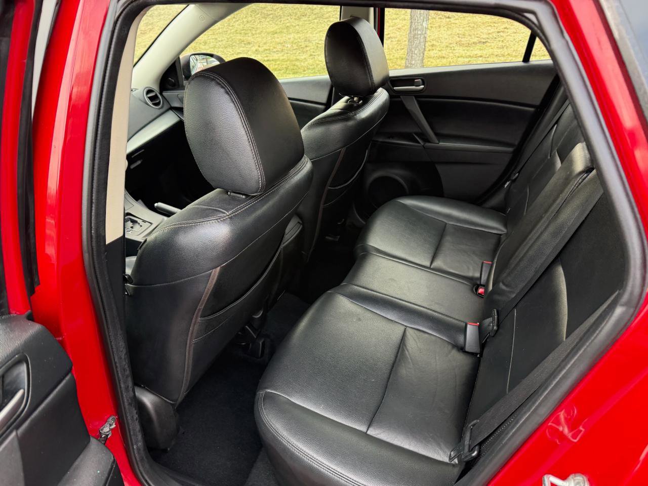 Used 2013 MAZDA MAZDA3 i Touring image 11