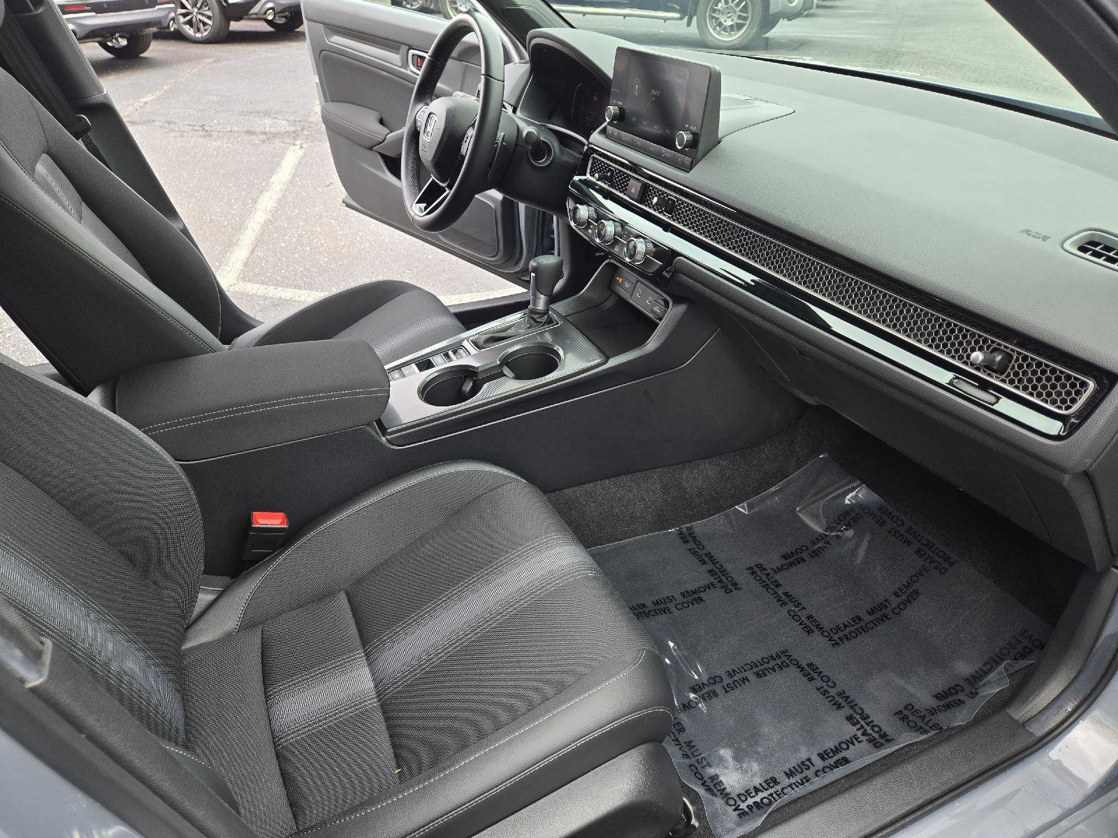 Used 2025 Honda Civic Sport image 26