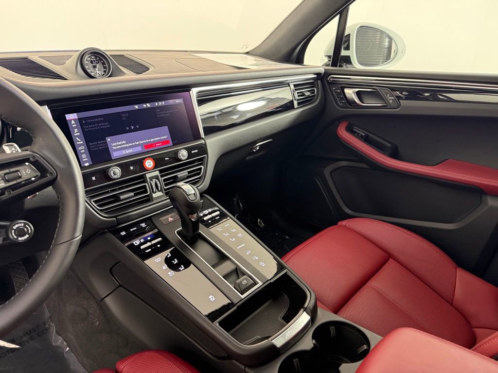 Certified 2026 Porsche Macan Turbo image 24