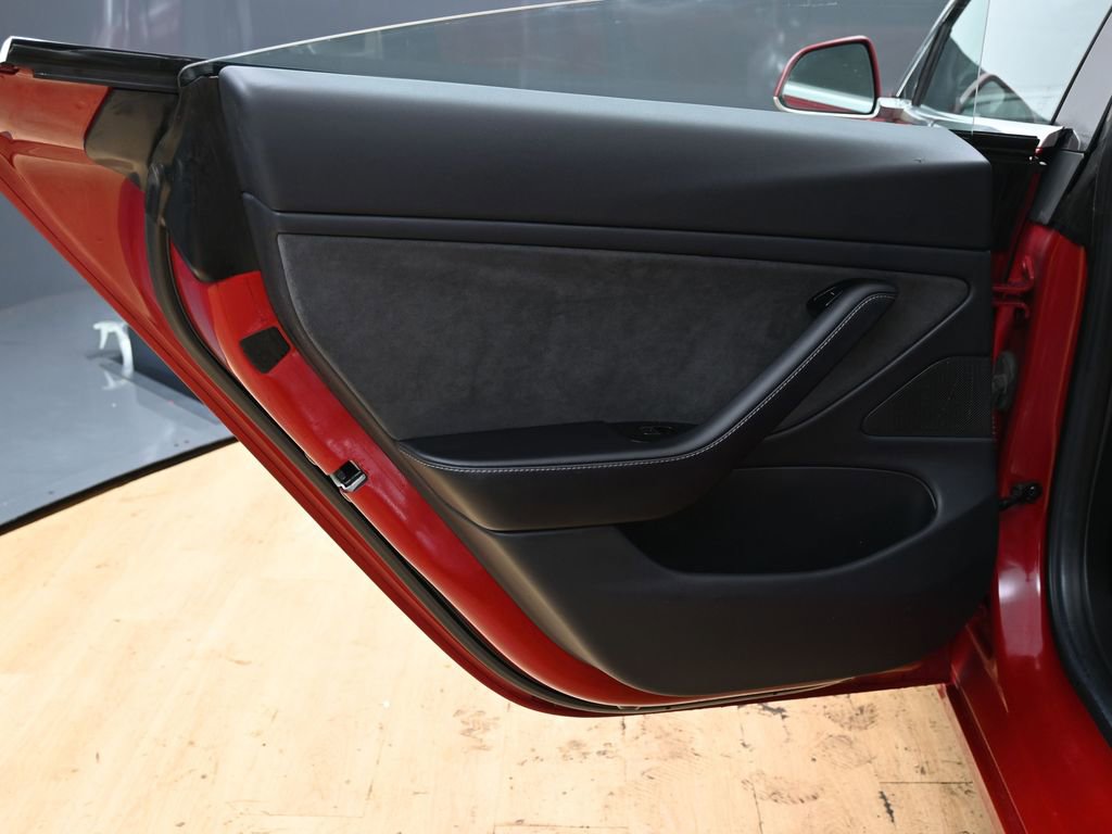 Used 2018 Tesla Model 3 Performance image 36