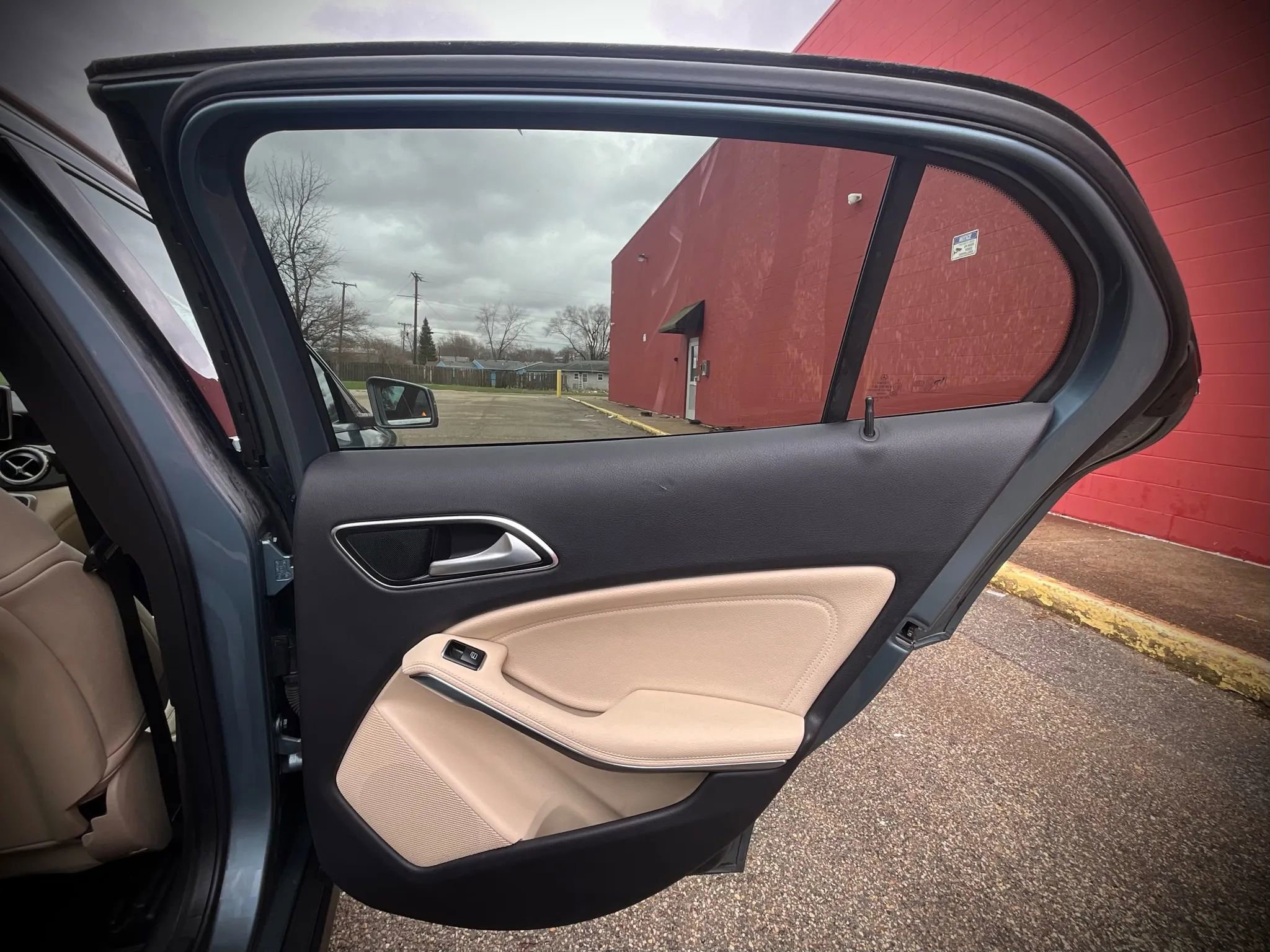 Used 2015 Mercedes-Benz GLA 250 GLA 250 4MATIC Sport Utility 4 image 27