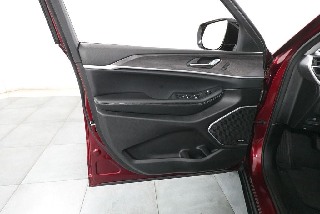 Used 2024 Jeep Grand Cherokee Limited 4xe AWD/4WD image 19