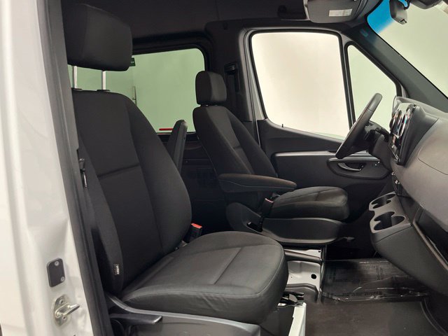 Used 2025 Mercedes-Benz Sprinter 2500 image 23