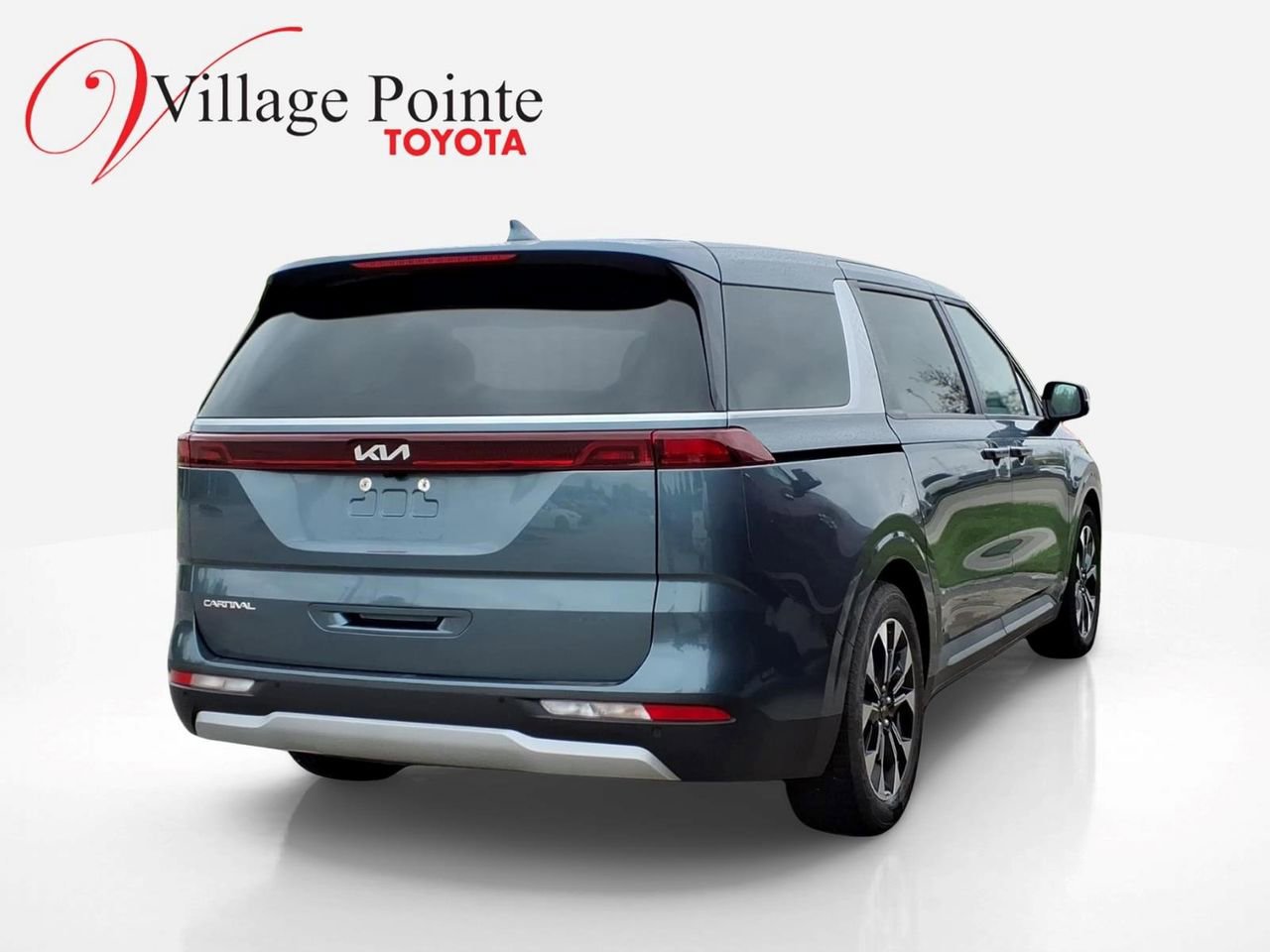 Used 2024 Kia Carnival EX FWD image 4