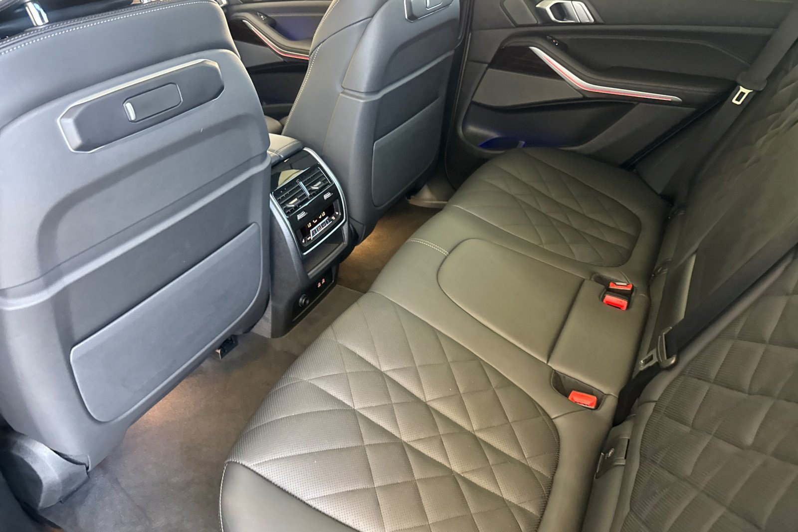 Used 2026 BMW X5 xDrive50e w/ Climate Comfort Package AWD/4WD image 31