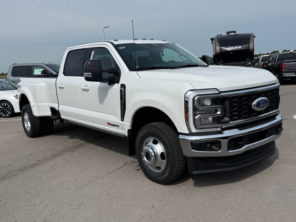 New 2026 Ford F350 4x4 Crew Cab DRW Super Duty image 2