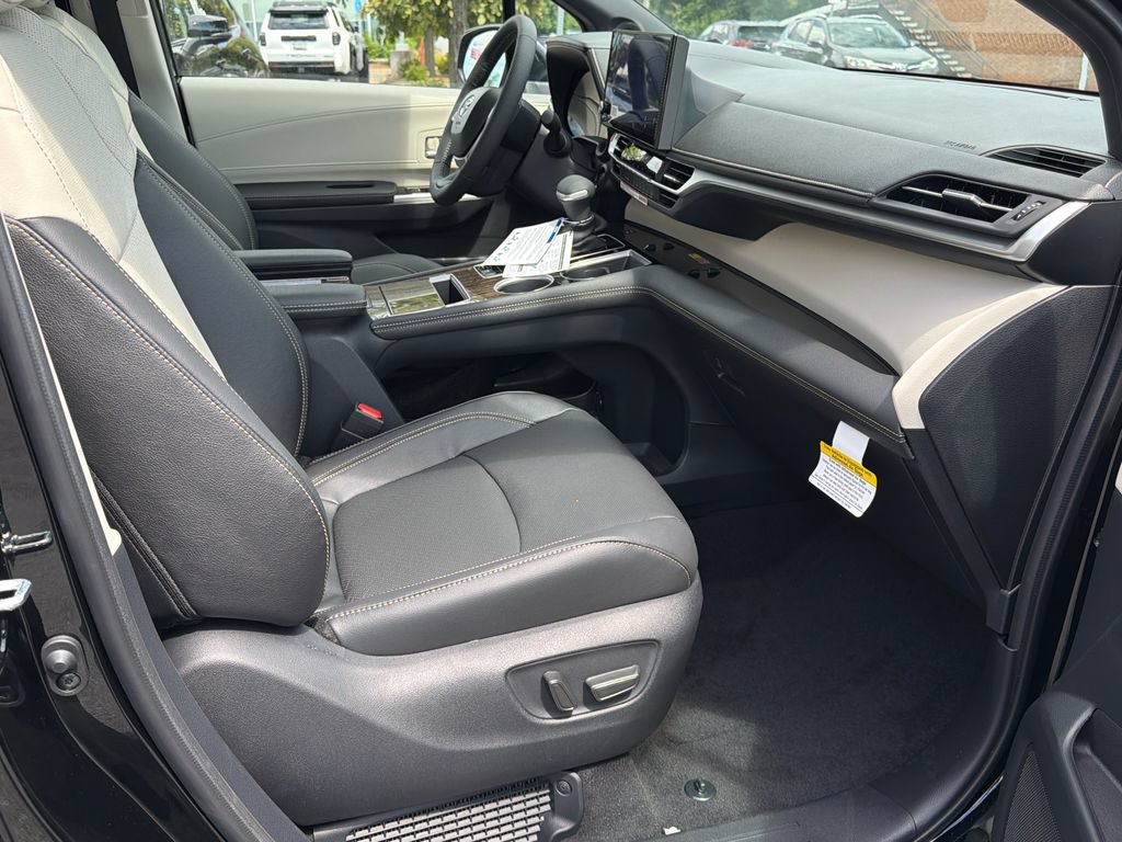 New 2026 Toyota Sienna Limited AWD/4WD image 12