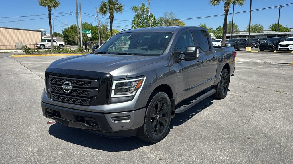 Used 2023 Nissan Titan SV w/ SV Convenience Package AWD/4WD image 2