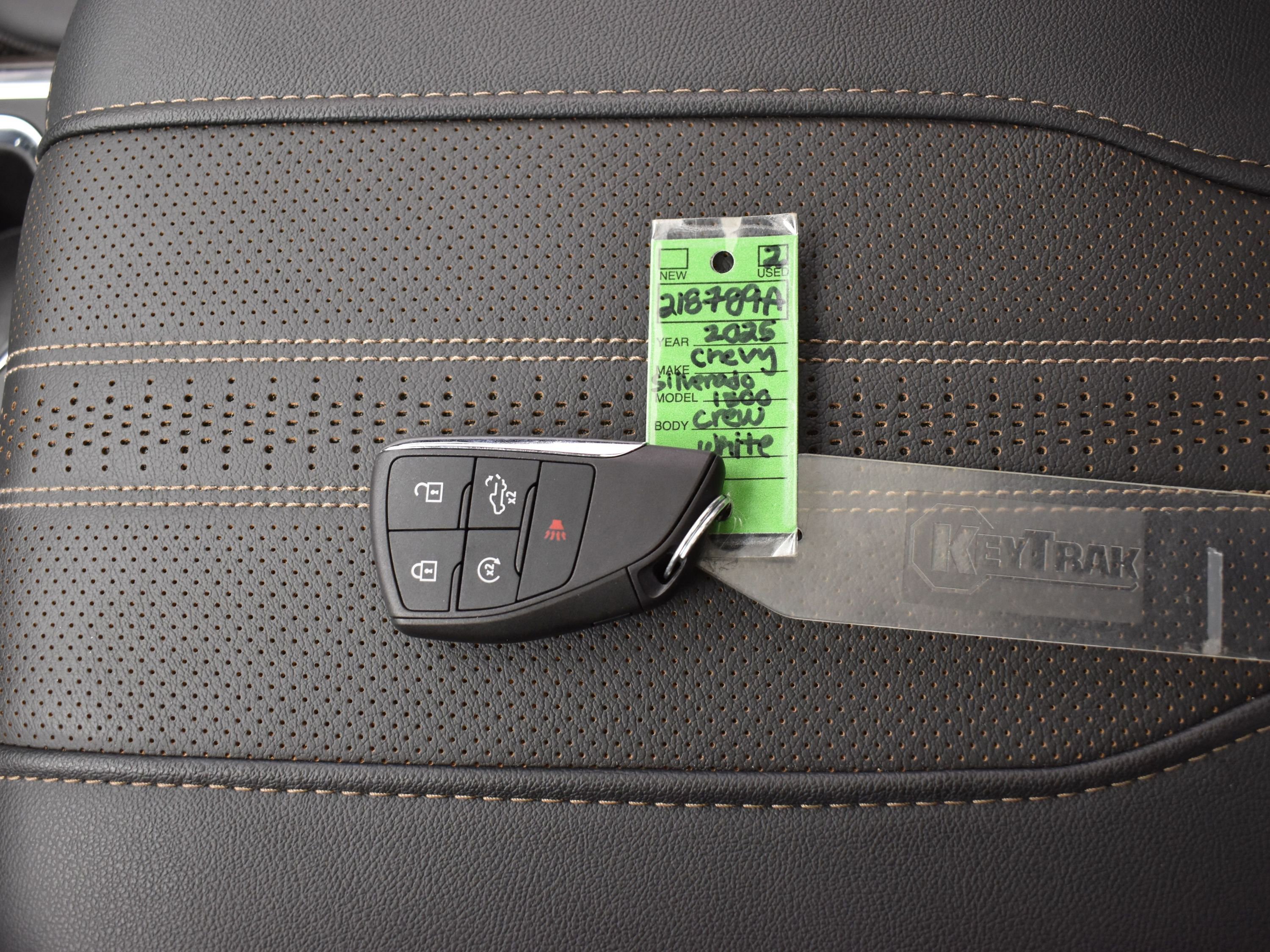 Used 2025 Chevrolet Silverado 1500 High Country image 19