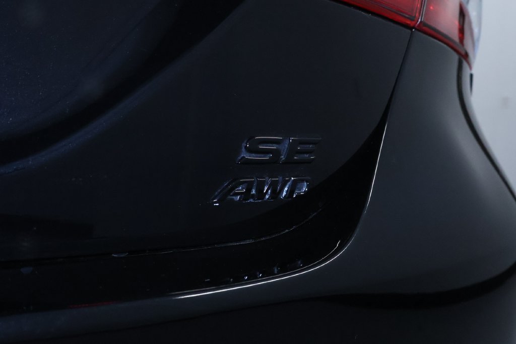 Used 2024 Toyota Camry SE AWD/4WD image 11