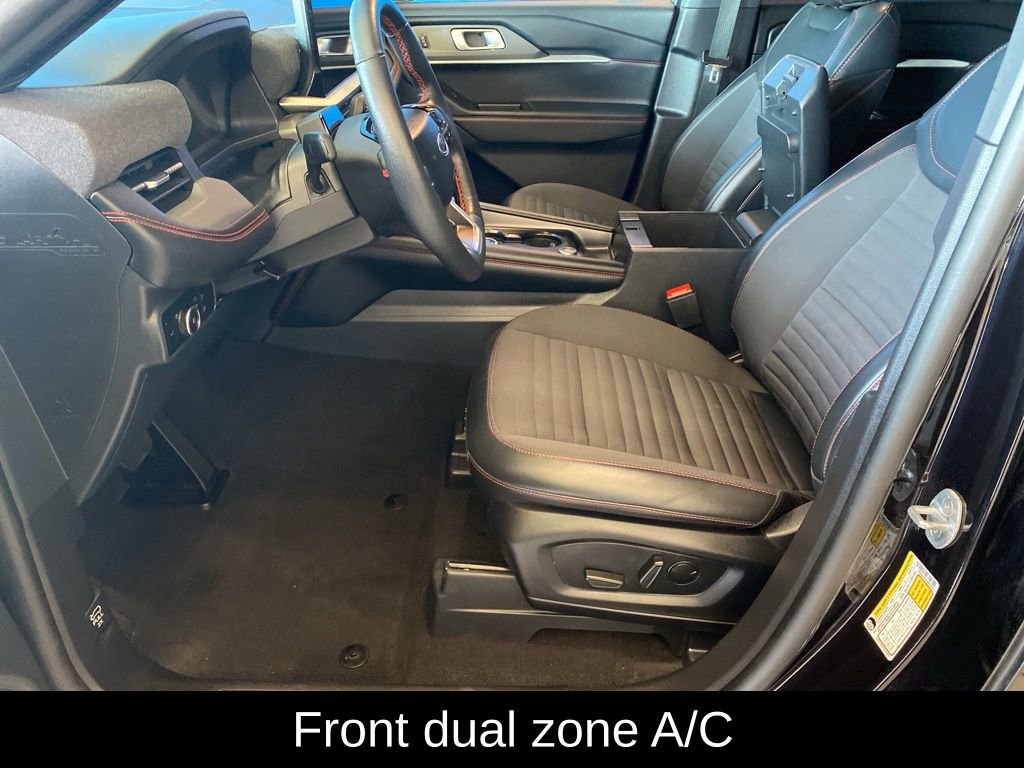 Used 2025 Ford Explorer ST-Line w/ ST-Line Street Pack AWD/4WD image 8