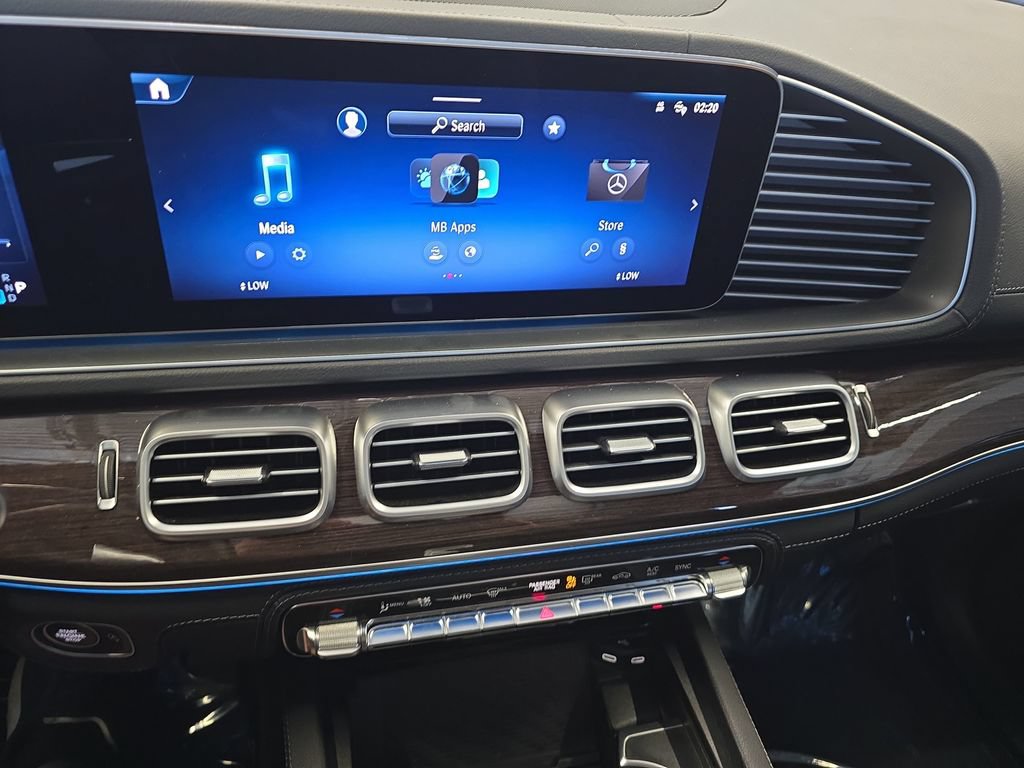 Used 2024 Mercedes-Benz GLS 450 4MATIC image 24