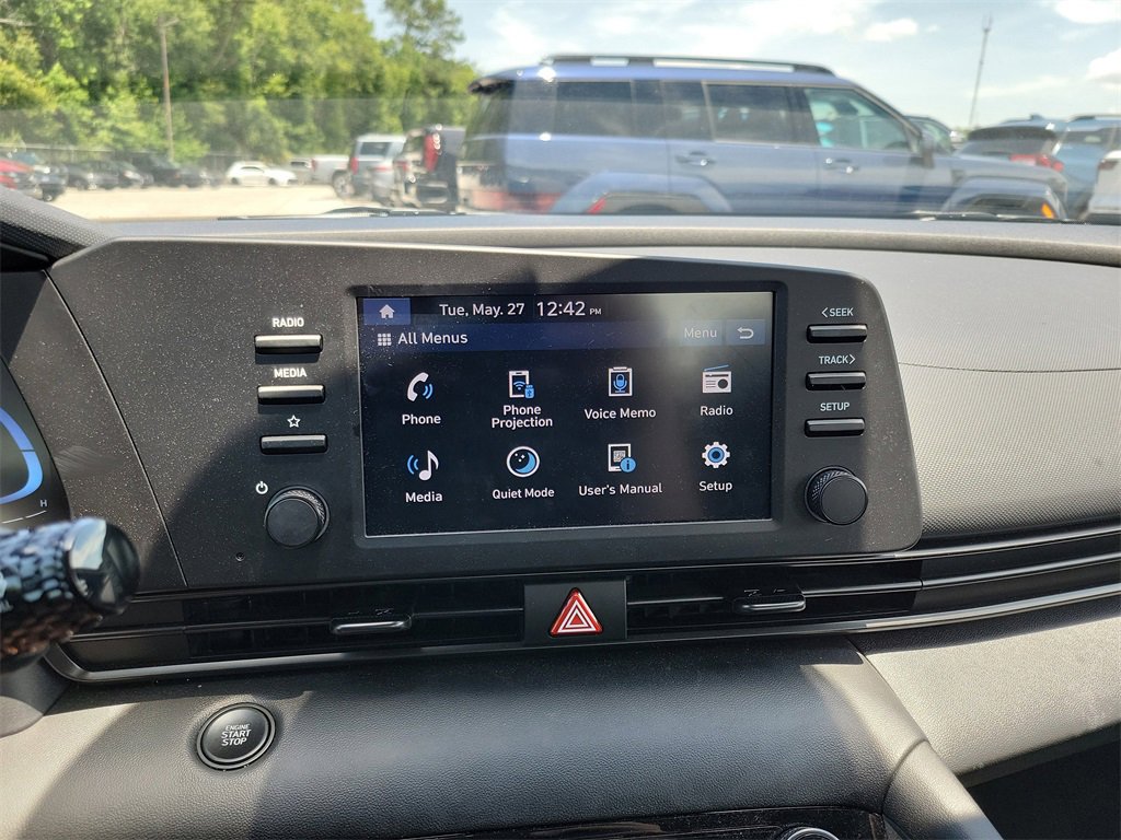 Used 2025 Hyundai Elantra Sport image 22