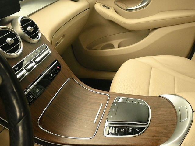 Used 2021 Mercedes-Benz GLC 300 4MATIC w/ Multimedia Package image 12