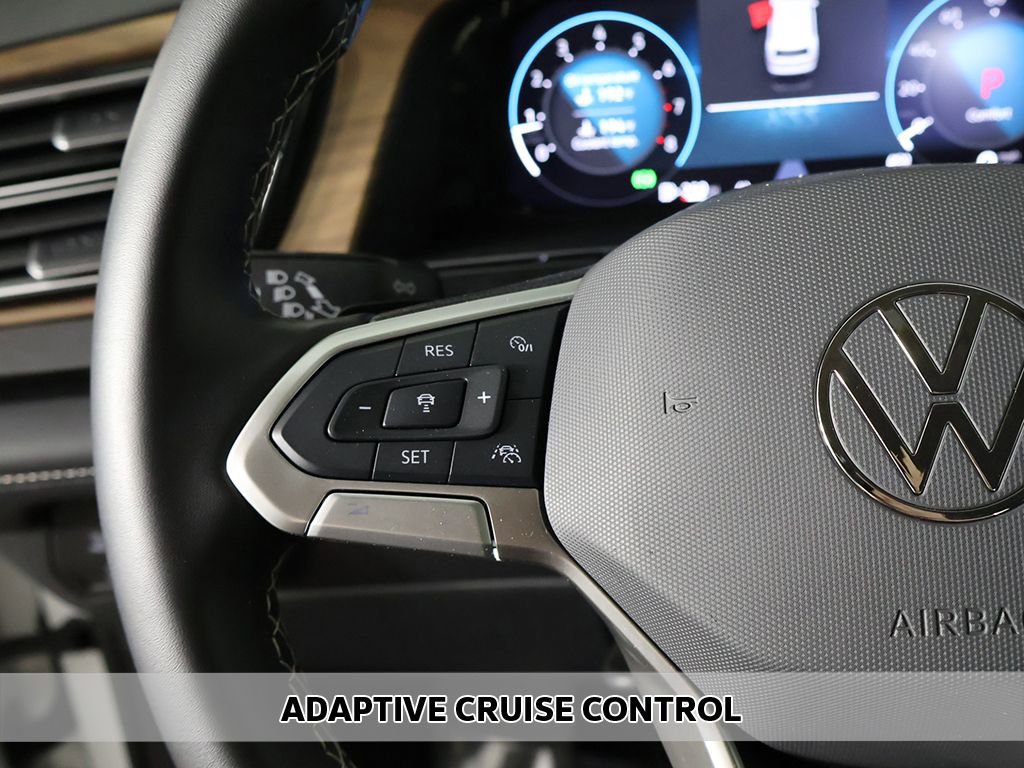 Used 2025 Volkswagen Atlas SE FWD image 3