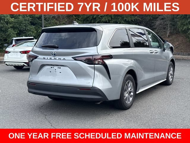 Used 2025 Toyota Sienna LE FWD image 2