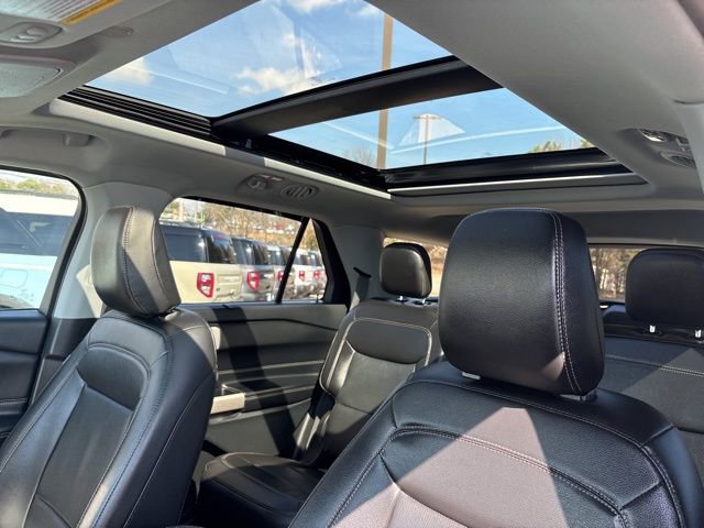 Used 2022 Ford Explorer Limited w/ Equipment Group 301A image 33