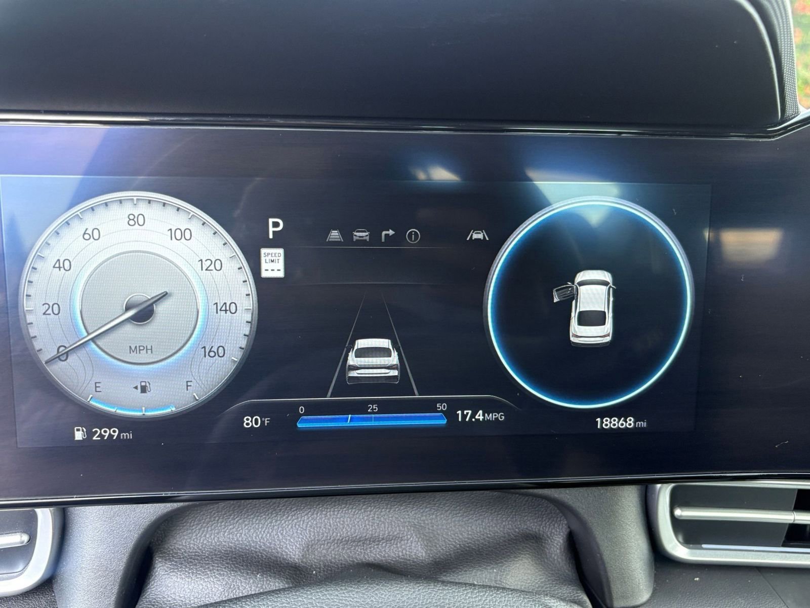 Used 2025 Hyundai Elantra SEL image 42