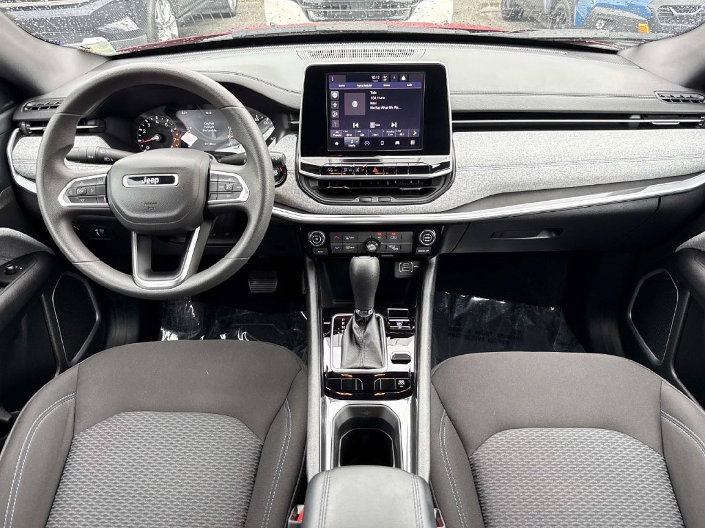 Used 2025 Jeep Compass Sport AWD/4WD image 18