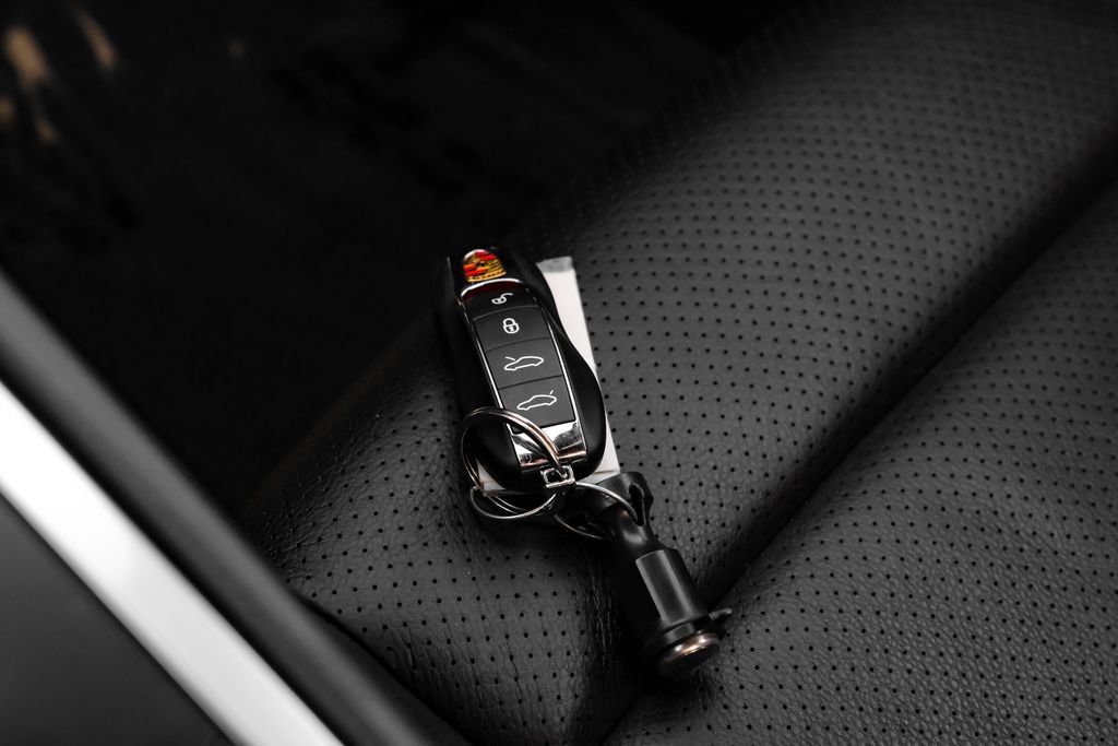 Used 2017 Porsche 718 Cayman RWD image 43