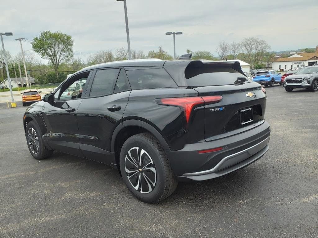 New 2024 Chevrolet Blazer EV LT image 3