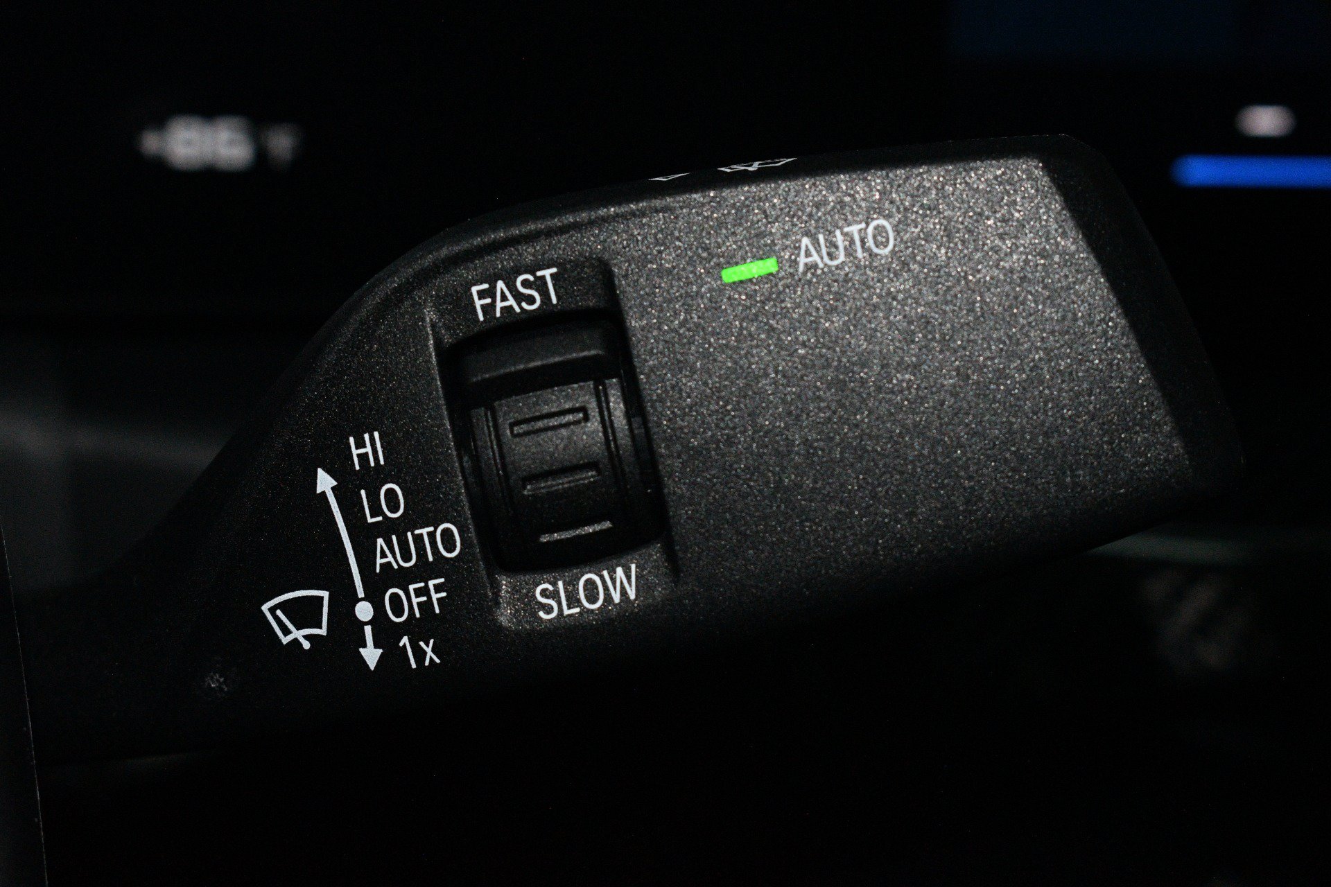 Used 2025 BMW M2 w/ Lighting Package RWD image 28