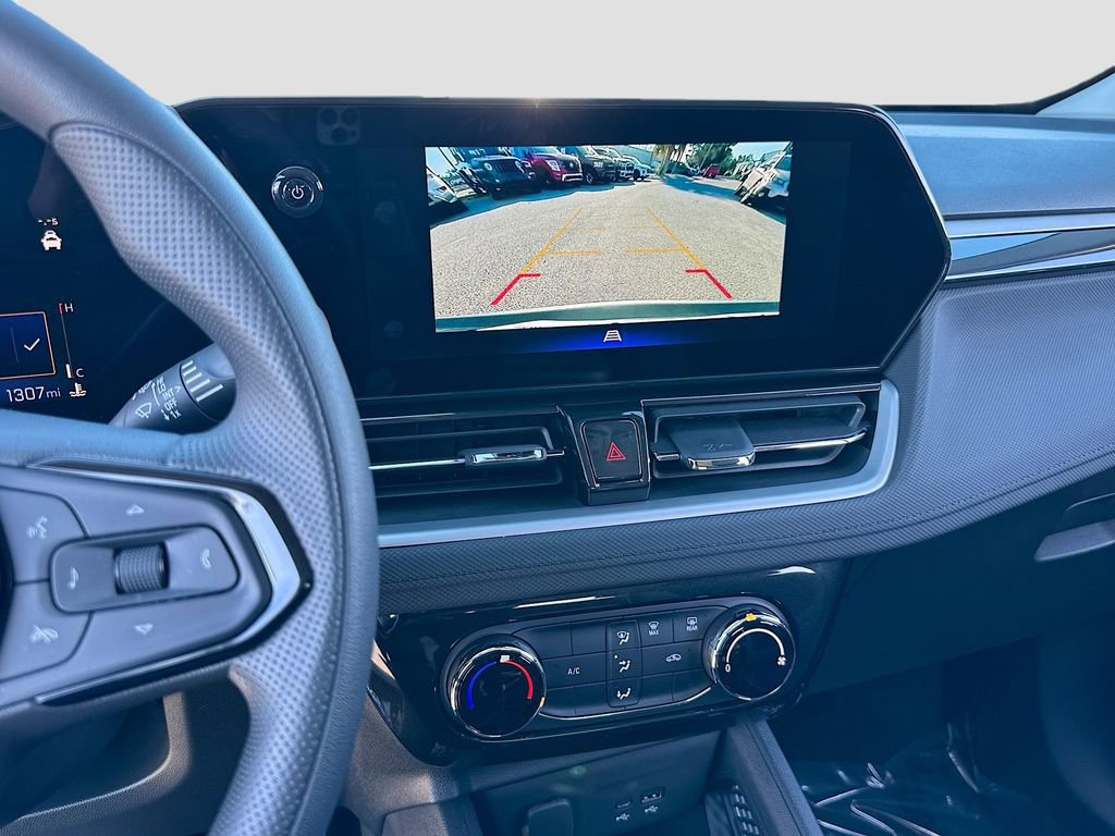 Used 2024 Chevrolet TrailBlazer LT w/ Driver Confidence Package image 13