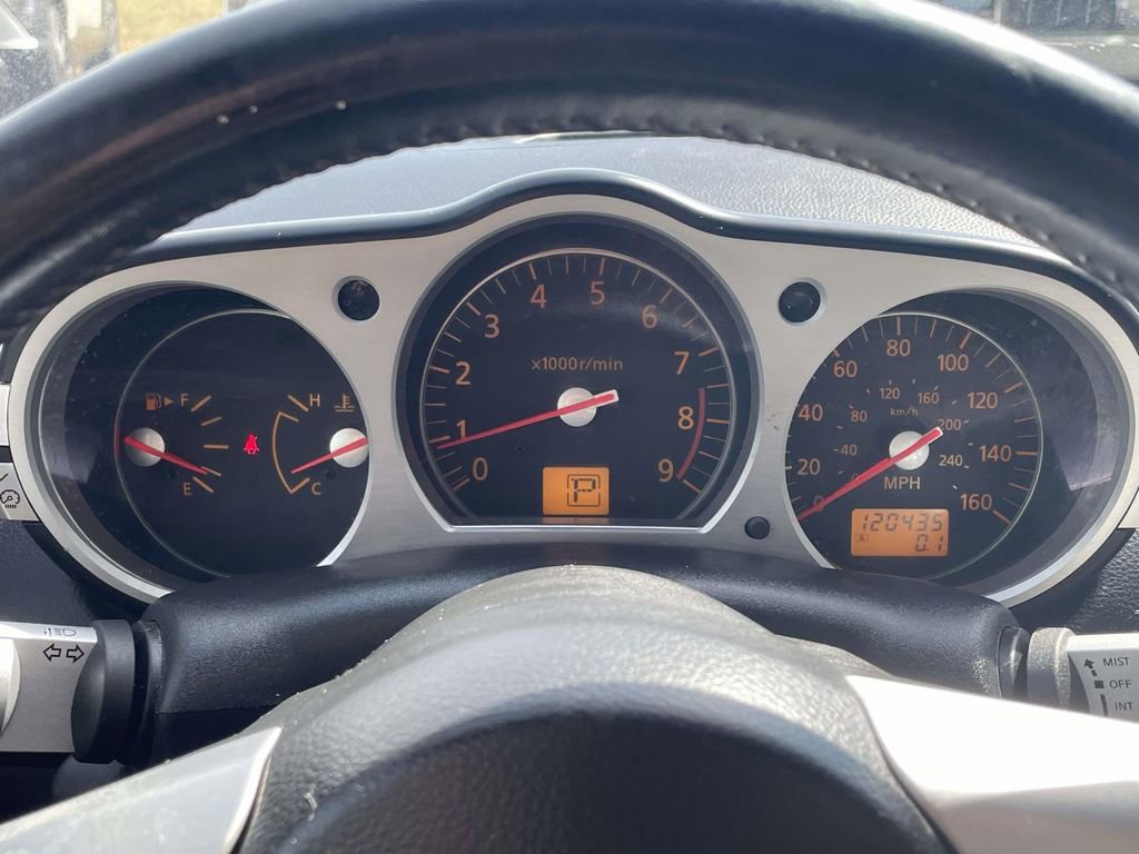 Used 2007 Nissan 350Z Touring RWD image 21