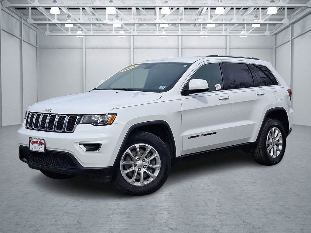 Used 2021 Jeep Grand Cherokee Laredo image 1