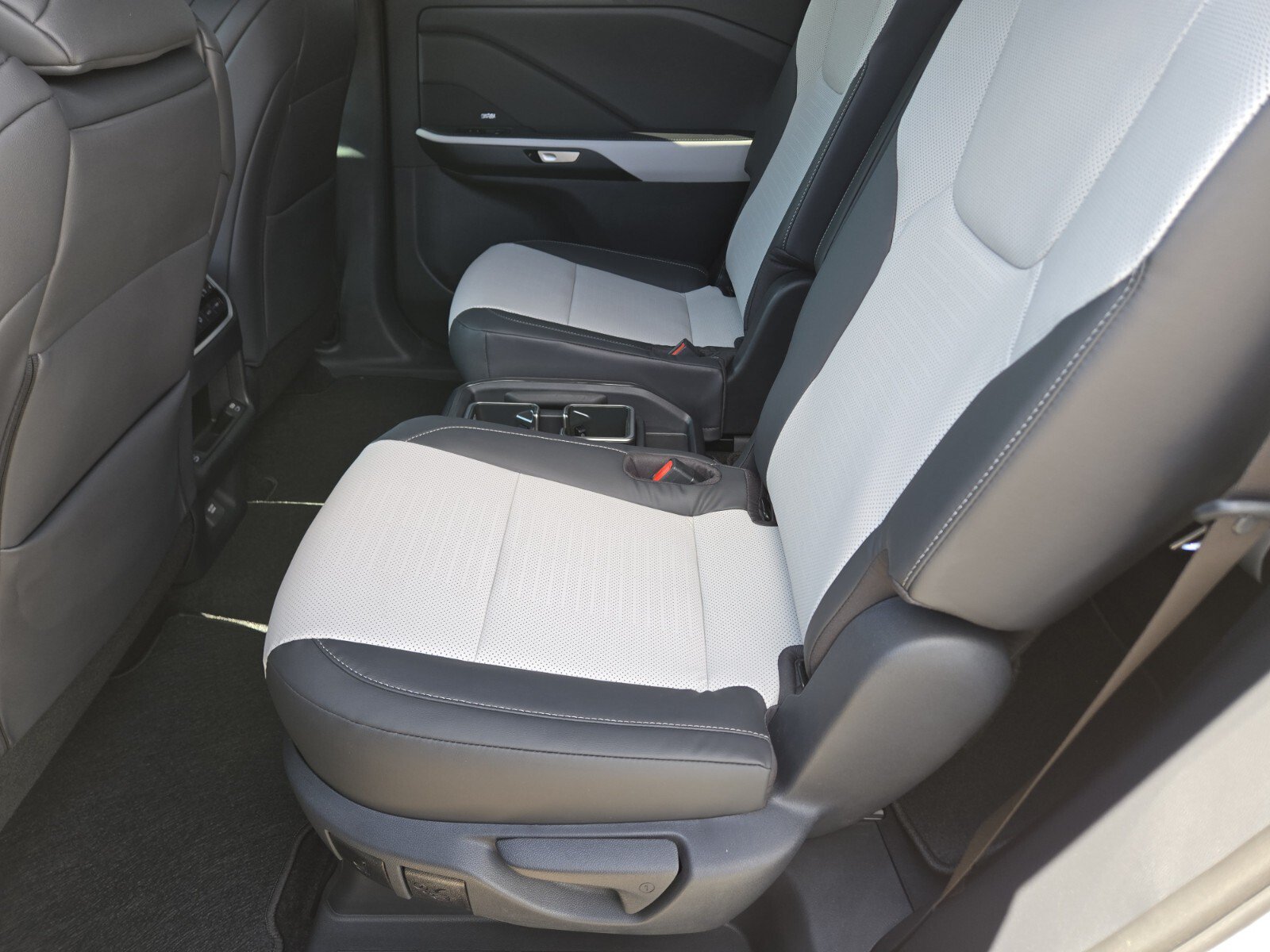 New 2026 Lexus TX 500h AWD image 7