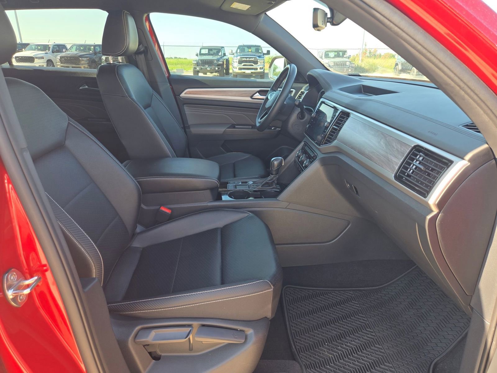 Used 2023 Volkswagen Atlas Cross Sport SE w/ Black Wheel Package FWD image 24