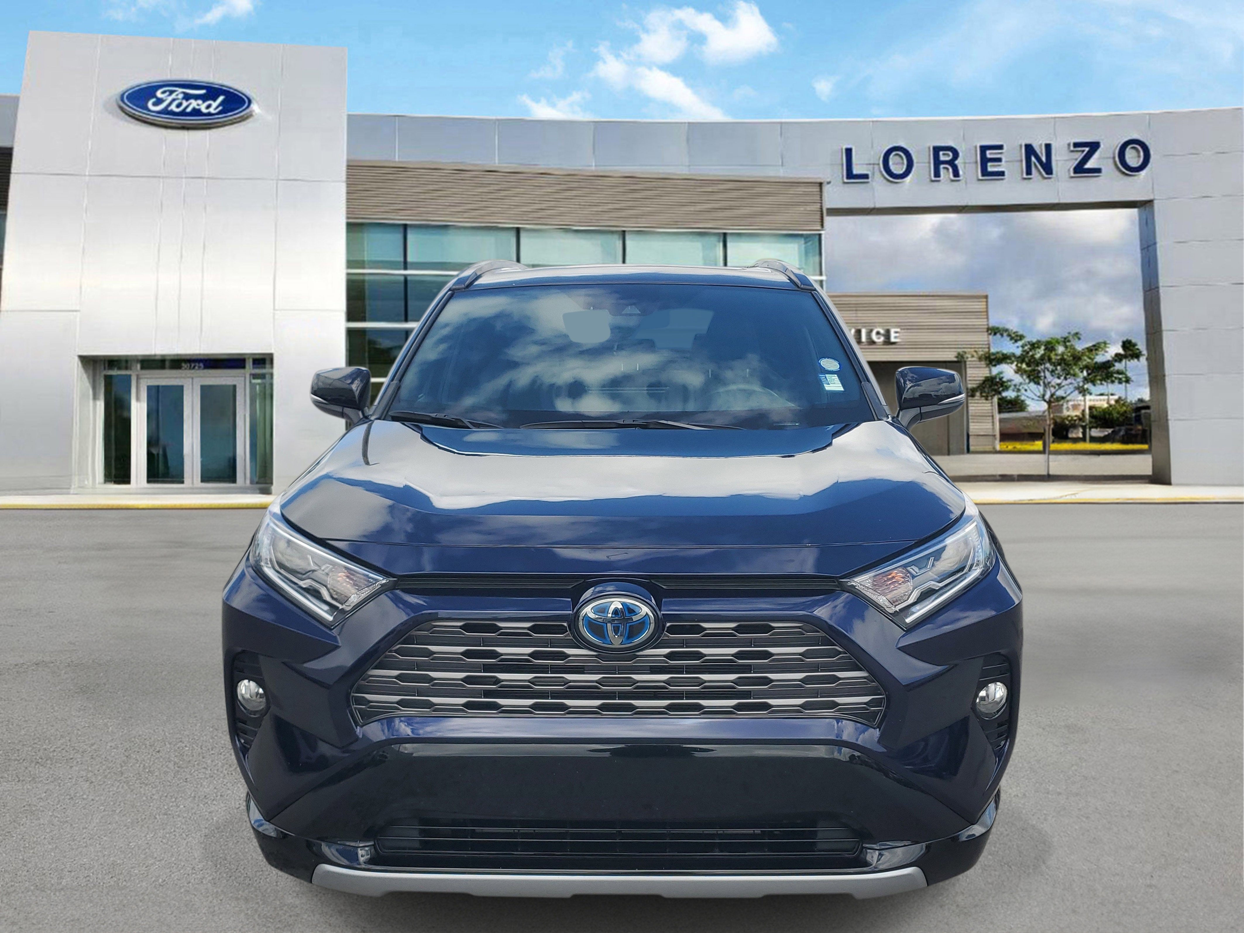 Used 2020 Toyota RAV4 XSE w/ XSE Grade Weather Package AWD/4WD image 2