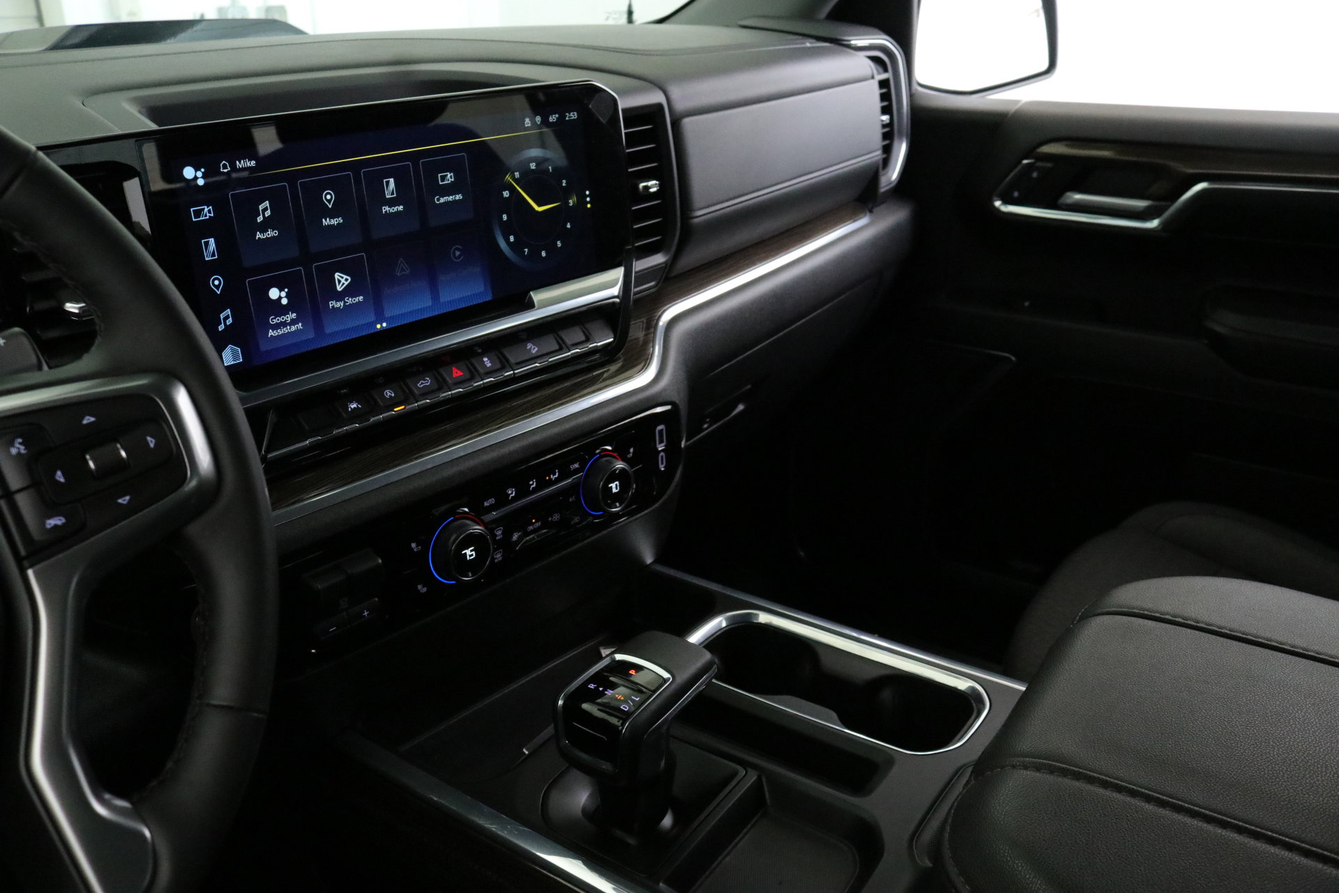 Used 2024 Chevrolet Silverado 1500 LT Trail Boss w/ LPO, Dark Essentials Package image 19