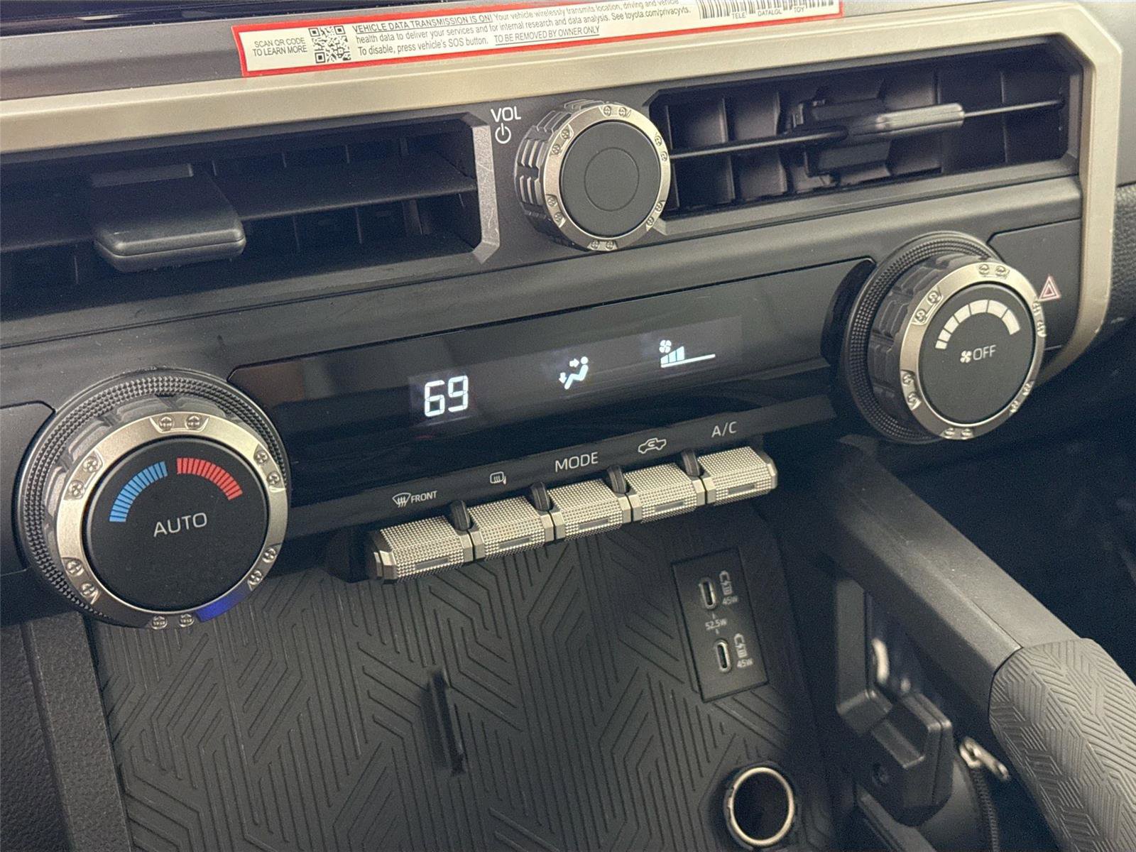 Used 2025 Toyota Tacoma 4x4 Double Cab Hybrid image 28